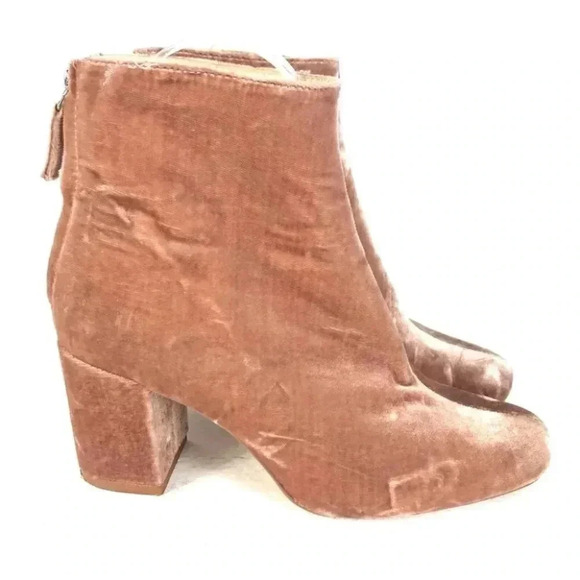 Zara  velvet boots - Picture 2 of 8